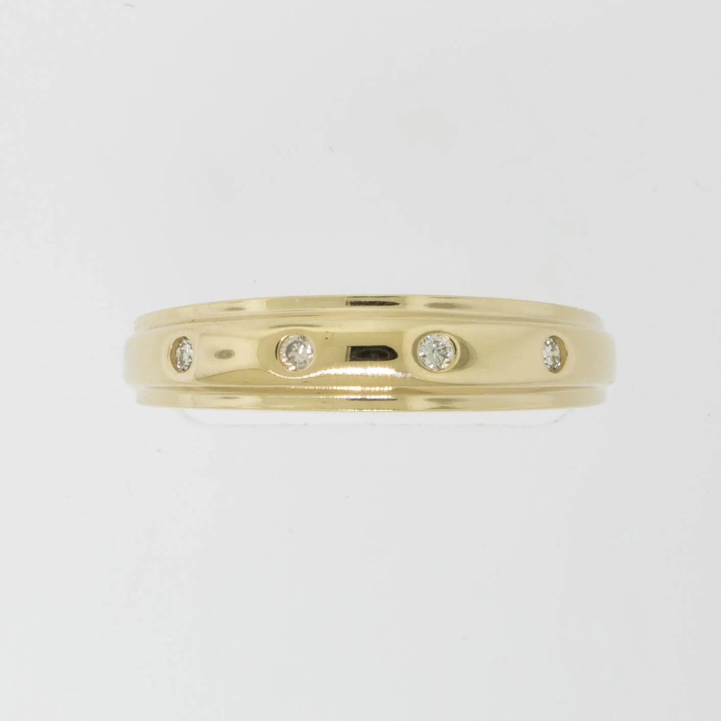14K Yellow Gold 4 Diamond Ring Flush Set .04cttw Size 6.5 Preowned Jewelry