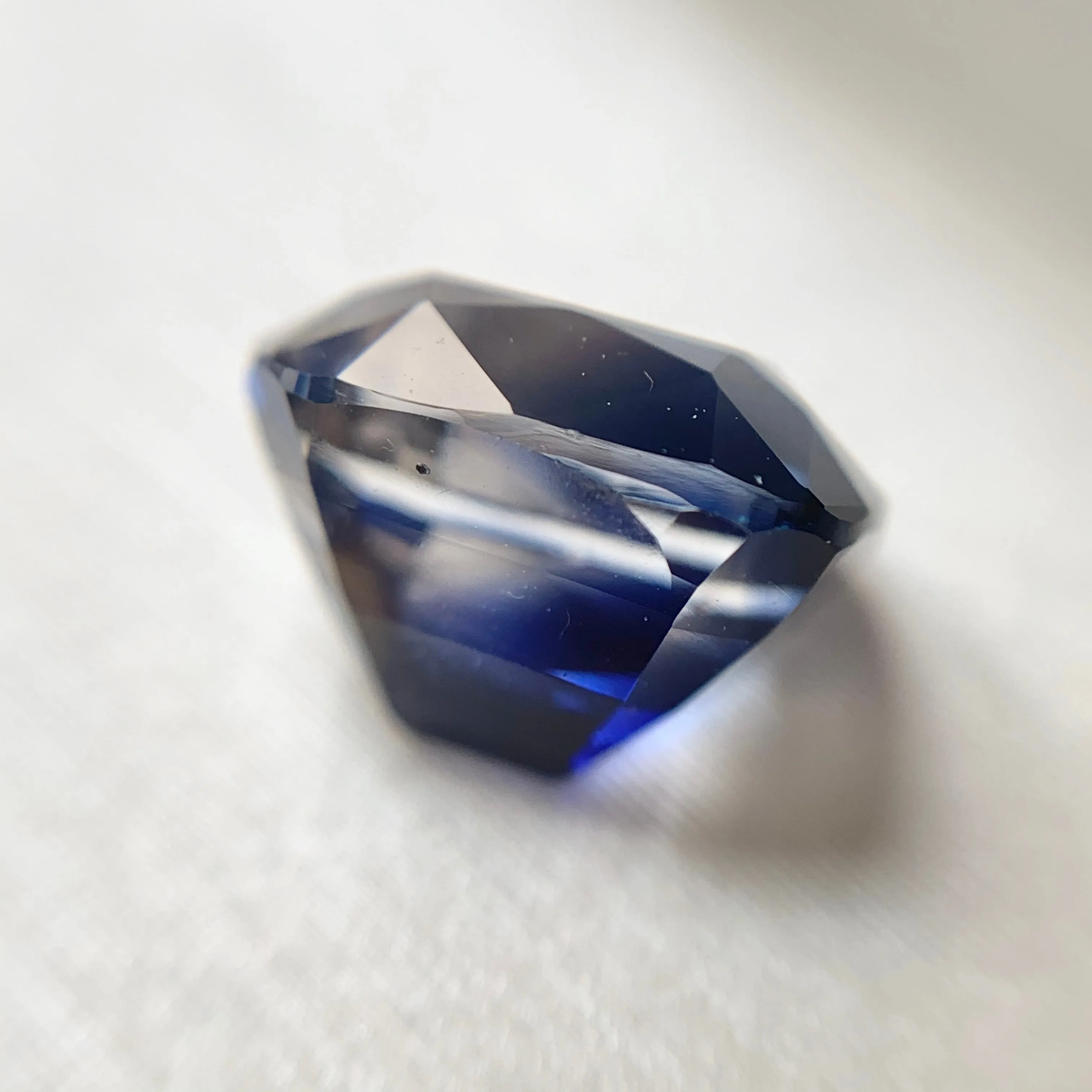 2.21ct Cushion Natural Blue Sapphire No.12010