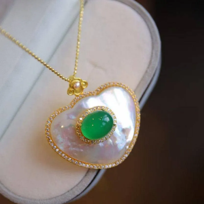 Green Onyx Mother of Pearls Pendant Necklace Gold Vermeil