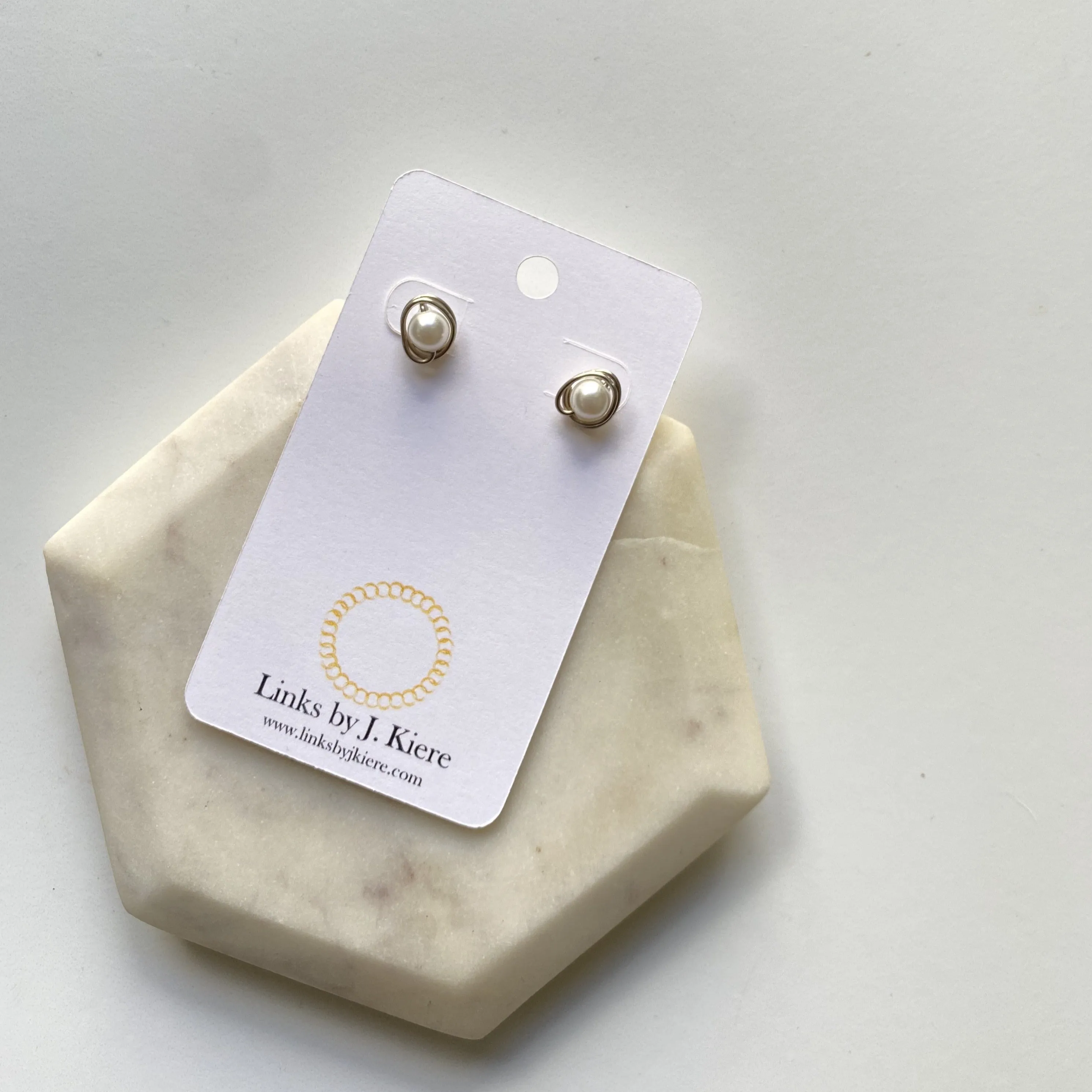 The Morgan Earrings in Pearl